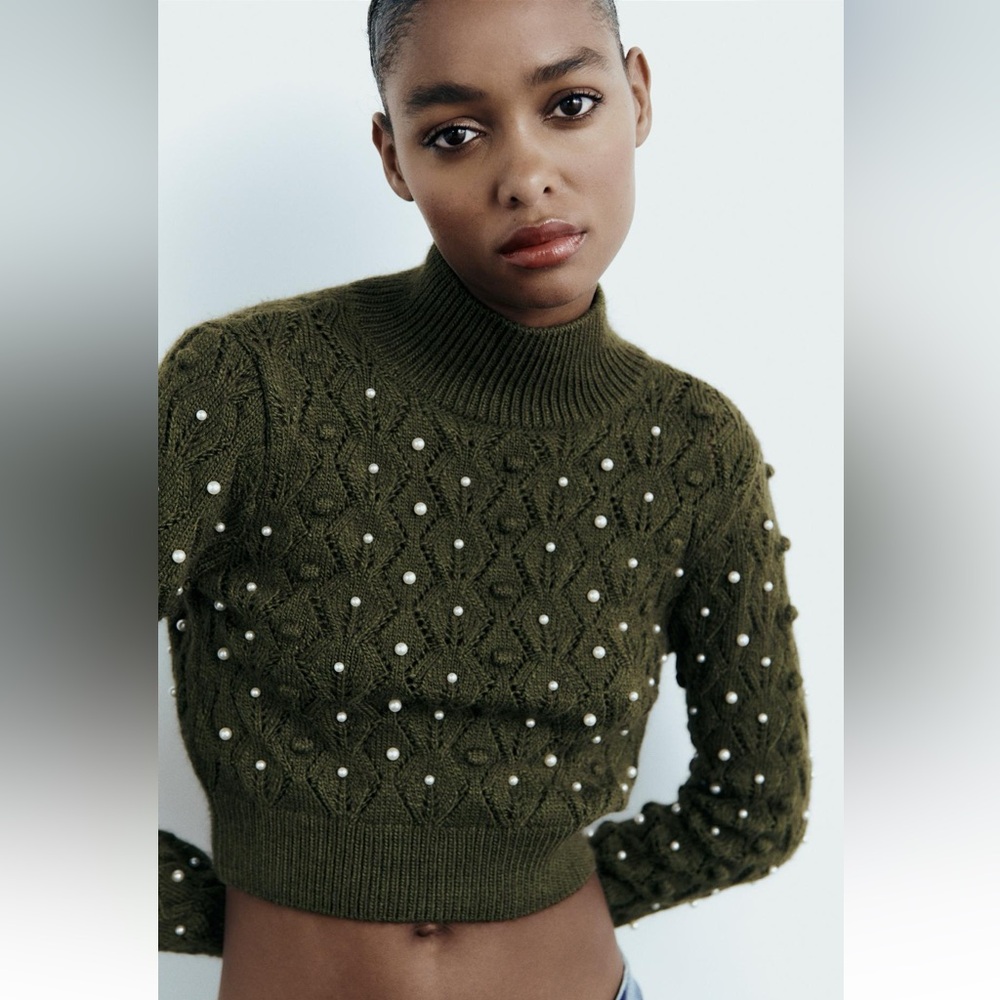 KNIT OPEN BACK PEARLY SWEATER - Picture 9 of 11